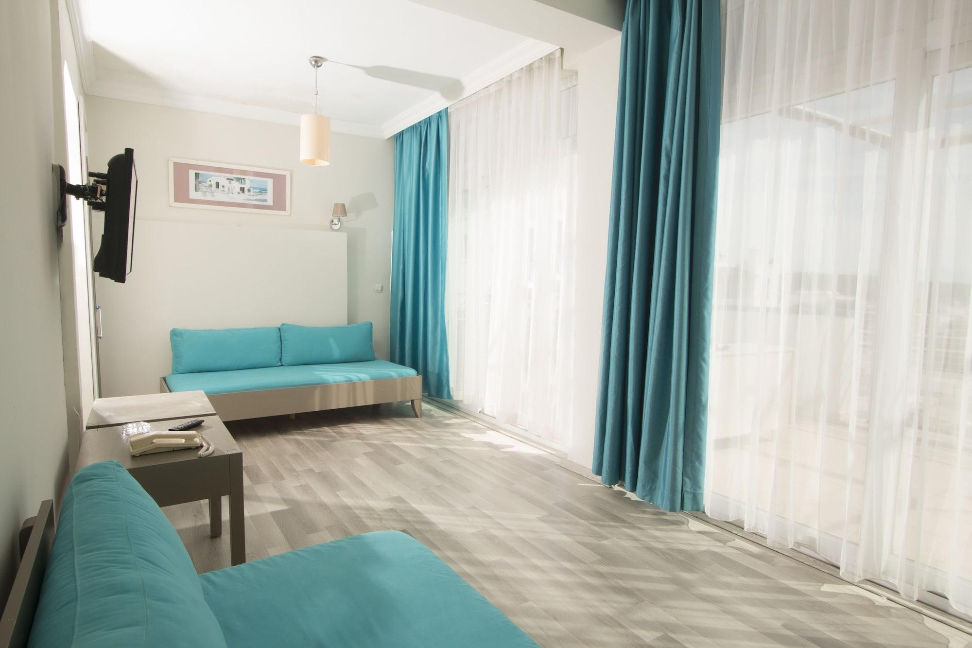 Sky Nova Hotel & Suites ボドルム エクステリア 写真